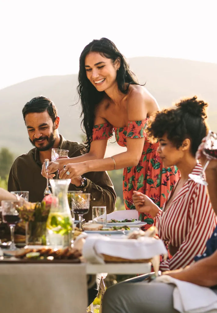 outdoor dinning setting